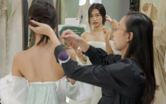 Lộ ảnh bạn gái tin đồn của Đoàn Văn Hậu - Doãn Hải My thử váy cưới lộng lẫy, fan rần rần đồn đoán Ảnh 2