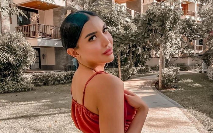 Người mẫu chuyển giới bị giam ở buồng giam dành cho nam gây phẫn nộ Ảnh 2