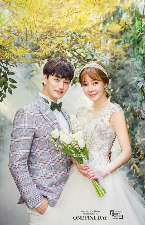 Eli (UKISS) tuyên bố ly hôn nữ người mẫu gợi cảm hơn 11 tuổi sau 6 năm chung sống Ảnh 1