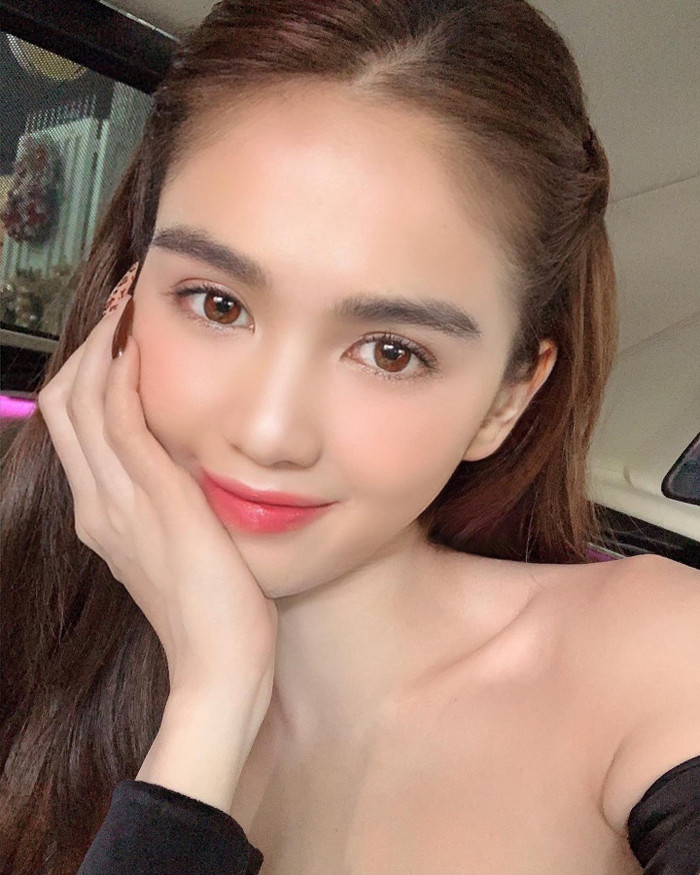 Ngọc Trinh khoe ảnh selfie xinh đẹp như thiên thần đố ai có thể làm ngơ Ảnh 1