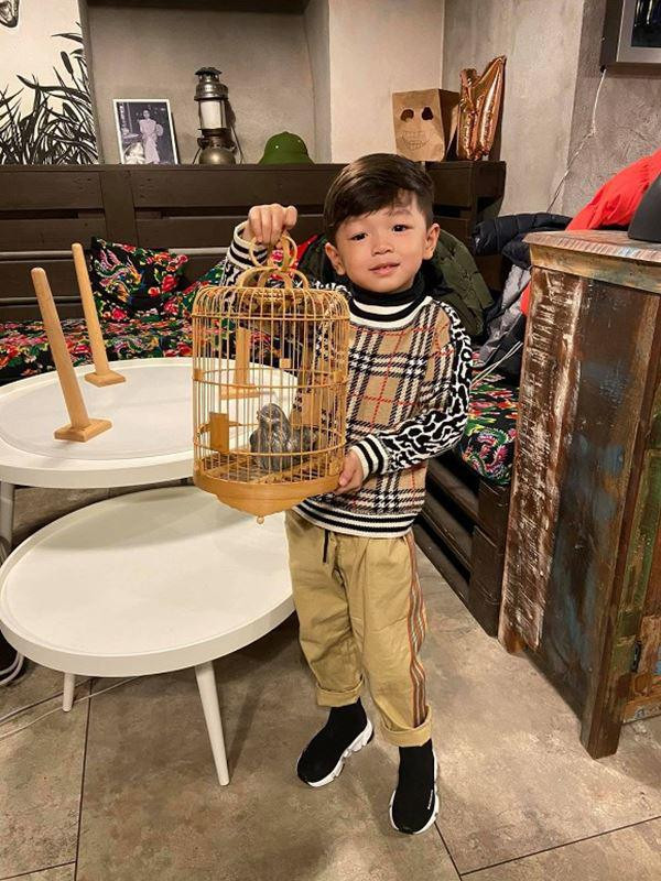 Bất ngờ trước không gian 'tổ ấm' của vợ chồng Mạc Hồng Quân ở Cộng hòa Séc Ảnh 6