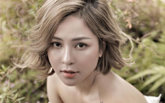 Hotgirl Trâm Anh phát ngôn gây tranh cãi: 'Tiền làm nảy sinh tình cảm' Ảnh 2