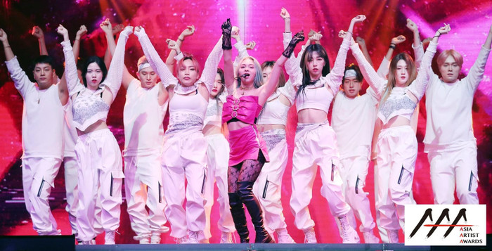 'AAA 2020': Sâu khấu bùng nổ của TWICE, Super Junior, Got7, NCT, ITZY và Kang Daniel Ảnh 41