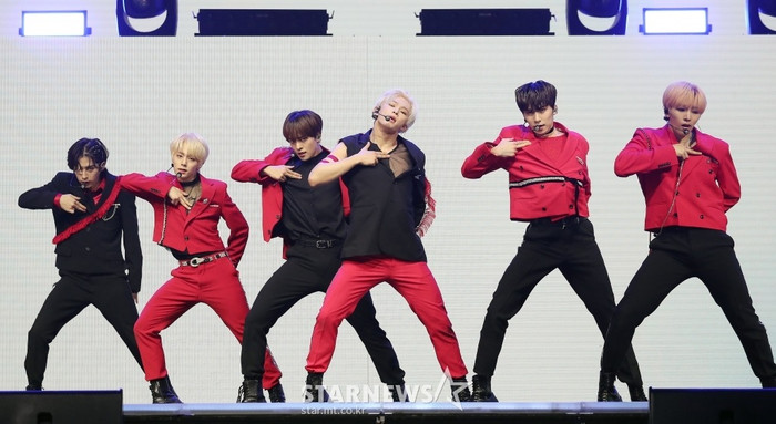 'AAA 2020': Sâu khấu bùng nổ của TWICE, Super Junior, Got7, NCT, ITZY và Kang Daniel Ảnh 52