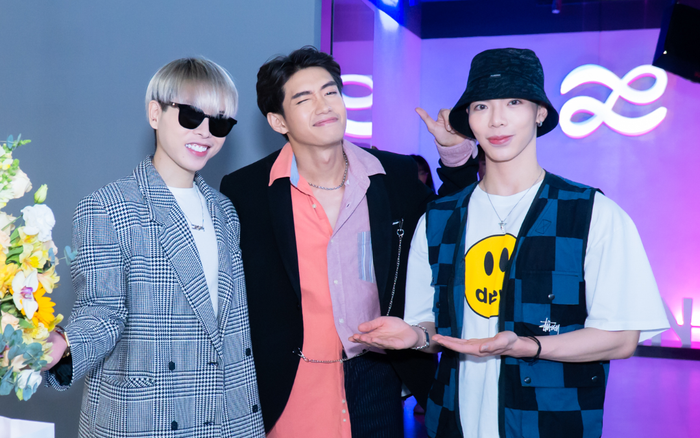 Click xem ngay: Phiên bản 'Người ơi người ở đừng về' cực 'sung' bởi bộ ba Quang Đăng - Đức Phúc - ERIK Ảnh 2