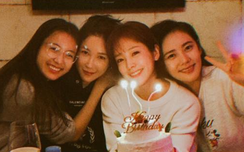 Han Ji Min - Han Hyo Joo gửi quà, hóng màn trả thù của Lee Ji Ah trong 'Penthouse' Ảnh 2