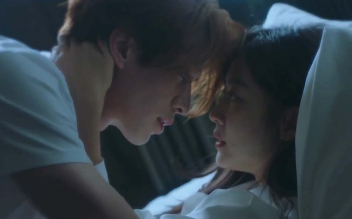 Bỏng mắt với cảnh nóng của Lee Dong Wook và Jo Bo Ah trong tập 13 'Bạn trai tôi là hồ ly' Ảnh 2