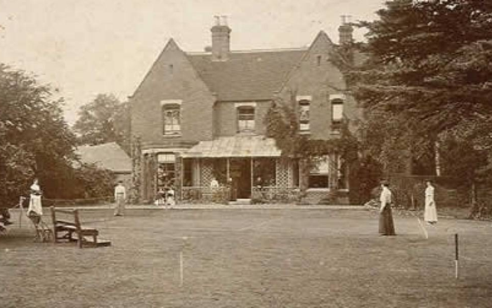 Rùng mình với câu chuyện bí ẩn về ngôi nhà ma ám đáng sợ nhất nước Anh Ảnh 2