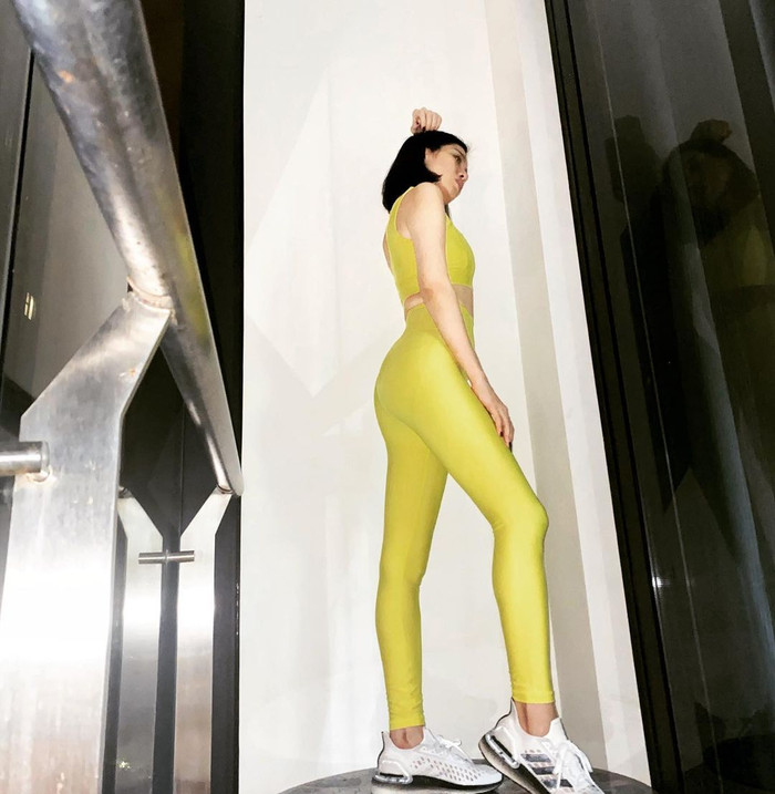 Thậm chí gợi cảm, quyến rũ. 