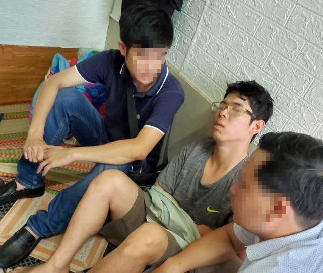 Nghi phạm cướp ngân hành ở Đồng Nai bị bắt khi đang lẩn trốn trong nhà trọ. Ảnh: L.T/Zing