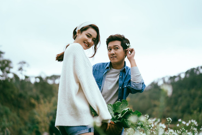 Nhã Phương 'trách móc' vì Trường Giang đi trực thăng đưa Văn Mai Hương đi thưởng thức đồ ăn Ảnh 4