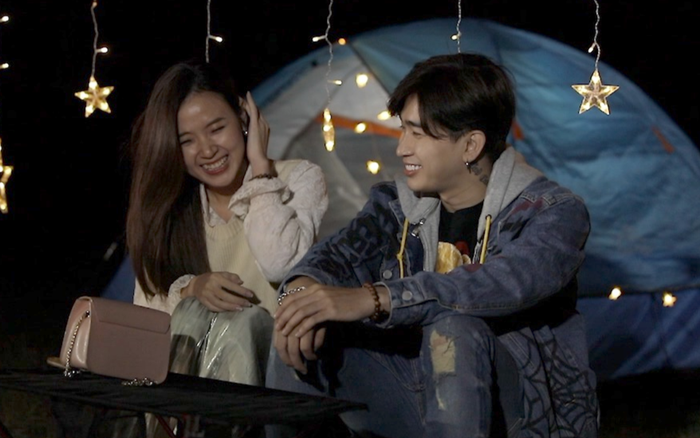 Chi Dân xác nhận độc thân, liên tục bày tỏ tình cảm cùng Midu khiến fan rần rần: 'Tới luôn bác tài ơi' Ảnh 2