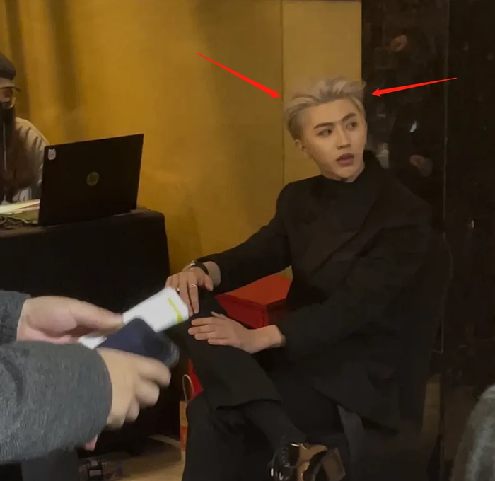 Thái Từ Khôn lại bị dân mạng chế giễu vì chiếc cằm dài như... phù thủy của mình Ảnh 8