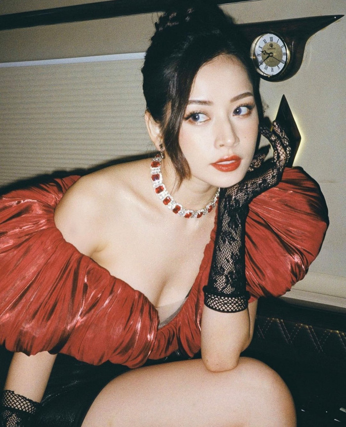 Sát giờ diễn đại nhạc hội quốc tế, Chi Pu vẫn bị 'tẩy chay': Fan đòi đổi thành Sơn Tùng - Tóc Tiên? Ảnh 8