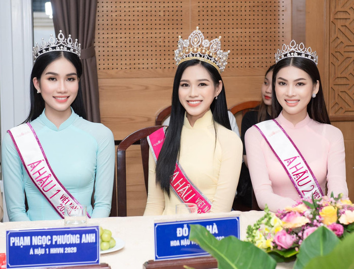 Đỗ Thị Hà đọ sắc cùng Lương Thùy Linh: Chân ngắn hơn cả 11 cm nhưng vẻ đẹp quả là bất phân thắng bại Ảnh 1