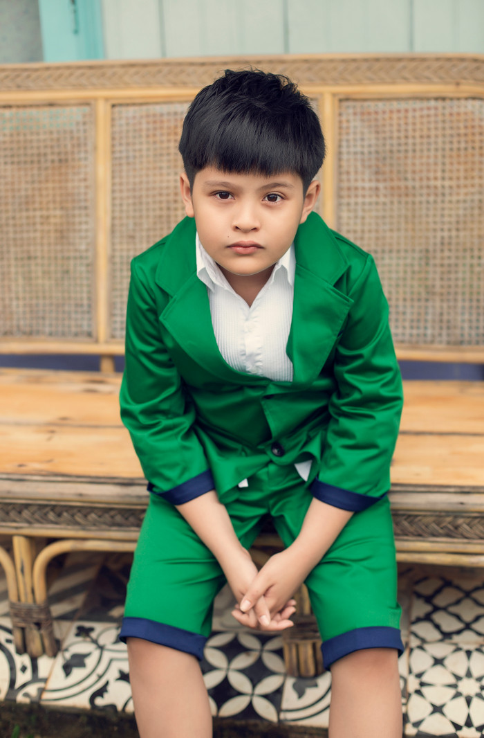 Con trai Đức Thịnh - Thanh Thúy hóa 'soái ca nhí' với phong cách lịch lãm, đậm chất Hàn Quốc