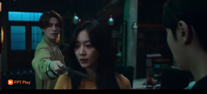 Nạm Ji Ah đã hoàn toàn bị mãng xà khống chế 