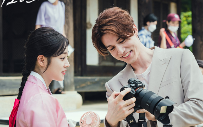 Tung hậu trường 'Bạn trai tôi là hồ ly' sau tập cuối: Lee Dong Wook - Jo Bo Ah 'phim giả tình thật'? Ảnh 2