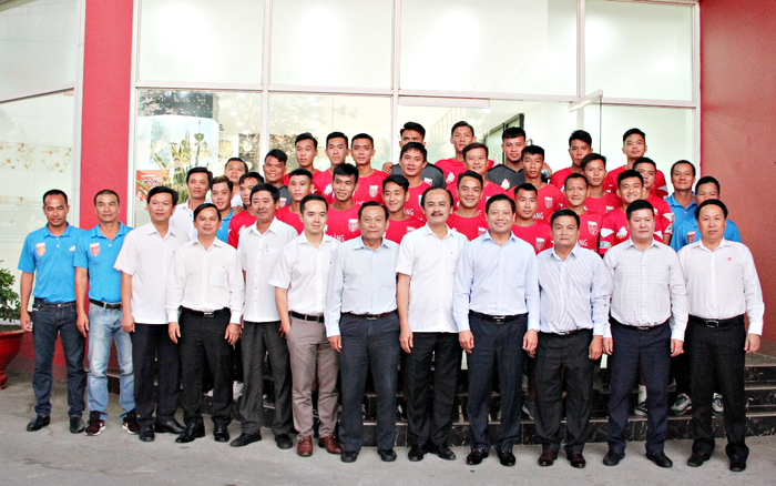 Lãnh đạo tỉnh cùng bầu Thắng đồng sức đồng lòng đưa CLB Long An trở lại V.League Ảnh 2