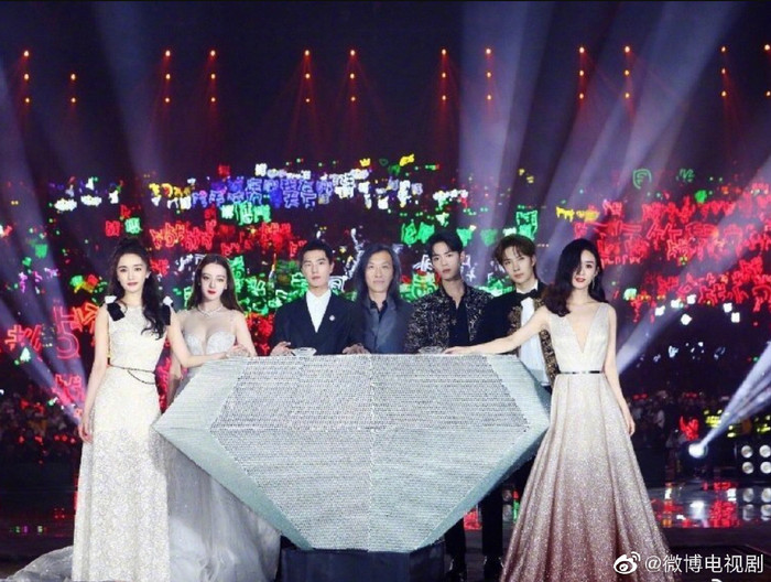 BXH nghệ sỹ Hoa Ngữ lên hotsearch và ảnh hưởng nhất trên mạng: Tiêu Chiến thống trị cả hai Ảnh 3