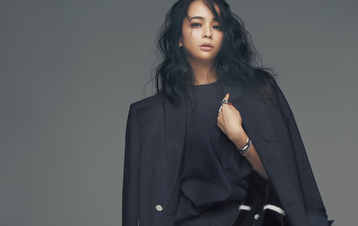 Sau 9 năm dành thời gian chăm sóc gia đình, Rosa Kato vừa tái xuất đảm nhận đóng vai nữ chính phim dựa vào bộ truyện tranh Jigoku no Girlfriend của tác giả Torikai.