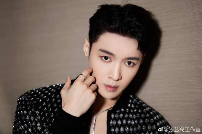 Cận cảnh nhan sắc Dương Mịch, Angela Baby, Dương Dương và loạt sao tại 'GQ Men Of The Year Awards 2020' Ảnh 70