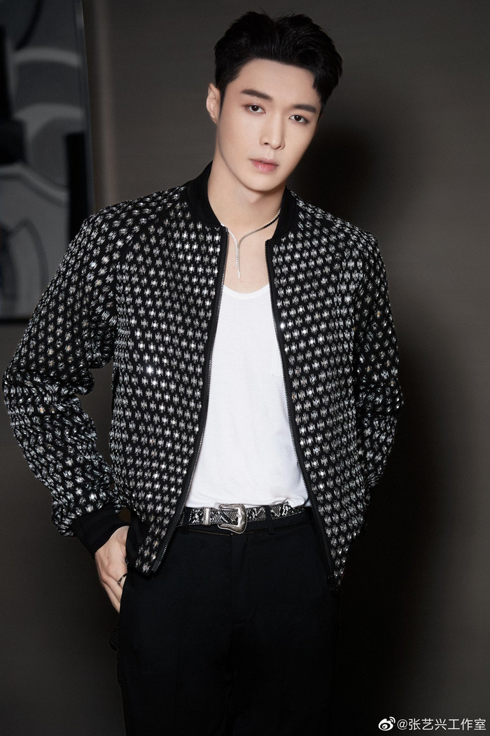 Cận cảnh nhan sắc Dương Mịch, Angela Baby, Dương Dương và loạt sao tại 'GQ Men Of The Year Awards 2020' Ảnh 69
