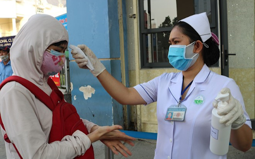 Những người tiếp xúc với các ca nhiễm COVID-19 lây nhiễm trong cộng đồng tại TP.HCM xét nghiệm âm tính Ảnh 2