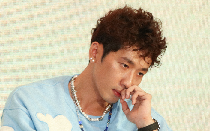 Tuấn Trần xúc động kể chuyện chấn thương, mất người thân khi đang quay phim 'Bố Già' Ảnh 2