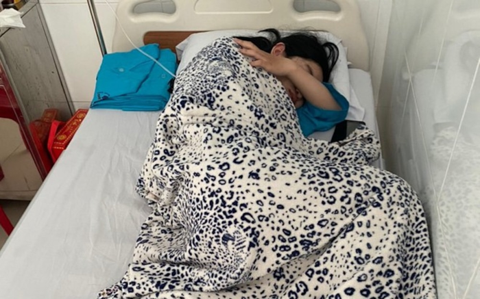 Vụ nữ sinh lớp 10 ở An Giang tự tử do uất ức với nhà trường: Tạm đình chỉ Hiệu trưởng và Phó Hiệu trưởng Ảnh 2