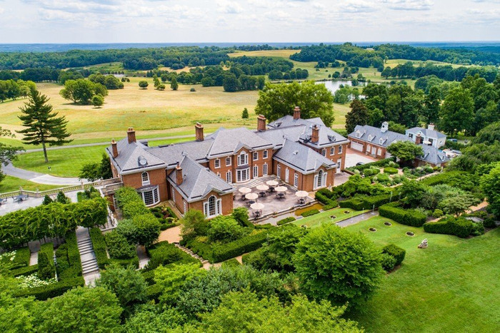 Nhà máy rượu vang Trump Winery ở Charlottesville, bang Virginia.