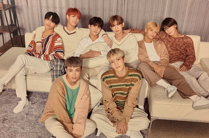 ATEEZ hạng 8.