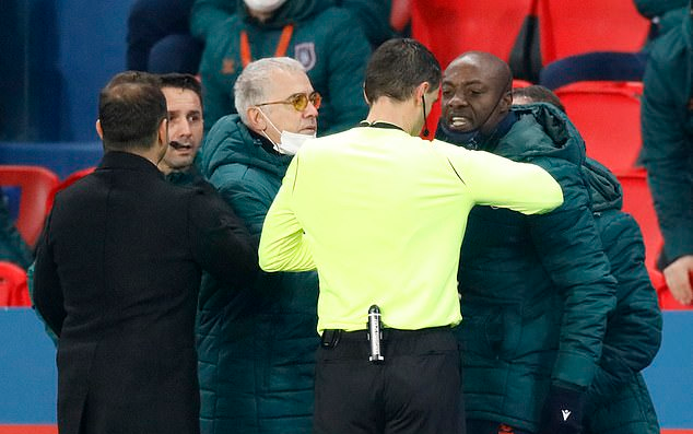 Trọng tài phân biệt chủng tộc, trận PSG vs Basaksehir bị hoãn sau 13 phút Ảnh 2