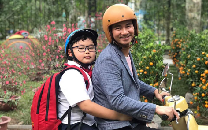 Màn tái xuất của con trai Xuân Bắc, tiết lộ lý do muốn đi học khiến bố mẹ 'cạn lời' Ảnh 2