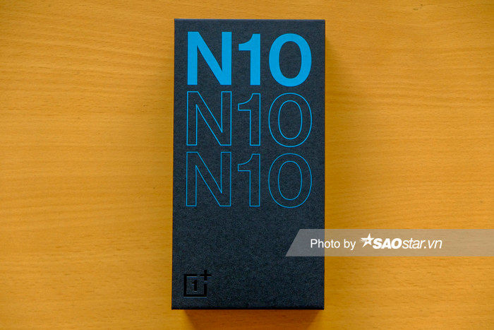 OnePlus mới đây đã chính thức bán ra chiếc OnePlus Nord N10 5G tại thị trường Việt Nam. Với tầm giá dưới 8 triệu đồng, điểm nhấn của chiếc điện thoại này nằm ở thông số cấu hình ổn hơn so với các thiết bị trong cùng phân khúc trong khi đó lại hỗ trợ công nghệ kết nối 5G. Sau khi trở lại thị trường Việt Nam vào năm nay, OnePlus liên tục đưa lên kệ những chiếc smartphone mới.