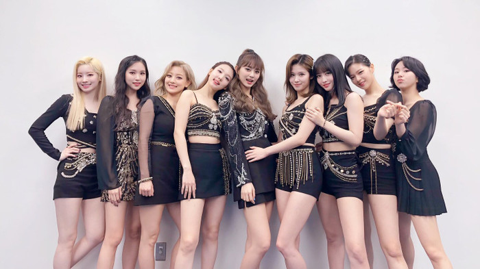 Twice hiện đã có 3 MV đạt 450 triệu view.