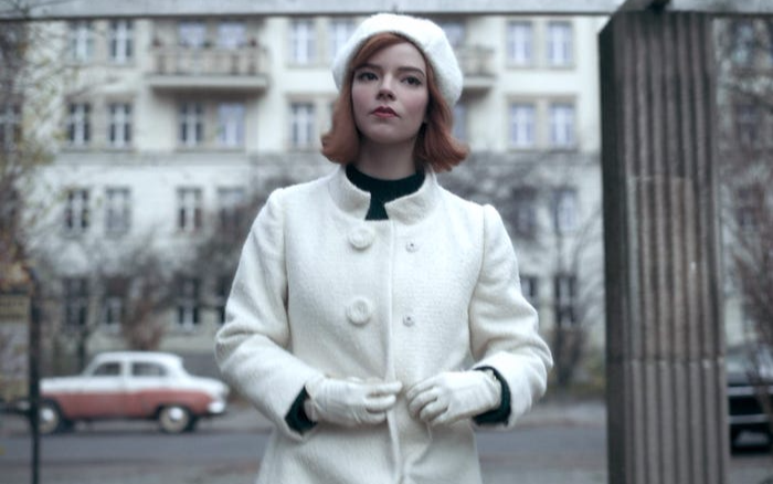 Thông điệp ẩn sau gu thời trang năm 60s của The Queen's Gambit Ảnh 2