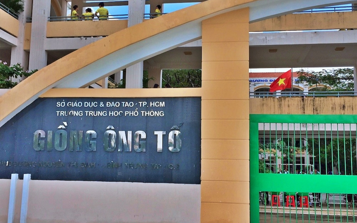 Trường THPT Giồng Ông Tố điều chỉnh lại mức kỷ luật đối với 2 nam sinh quay lén nhà vệ sinh nữ Ảnh 2