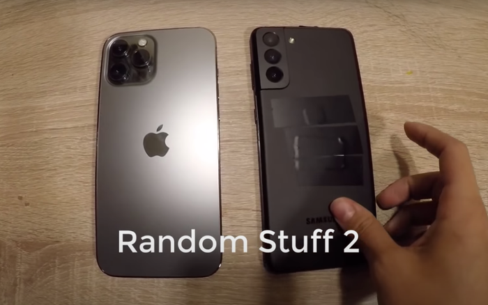 Bất ngờ lộ video Samsung Galaxy S21 Plus đọ dáng cùng iPhone 12 Pro Max Ảnh 2
