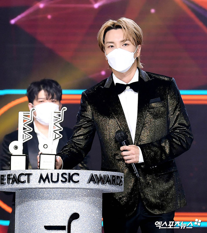 Kết quả 'The Fact Music Awards 2020': Super Junior ẵm 4 giải, soán ngôi 'ông hoàng all-kill' BTS Ảnh 34