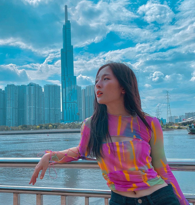 Nhưng dù mũi cao hay thấp thì Lena vẫn đẹp phải không cả nhà