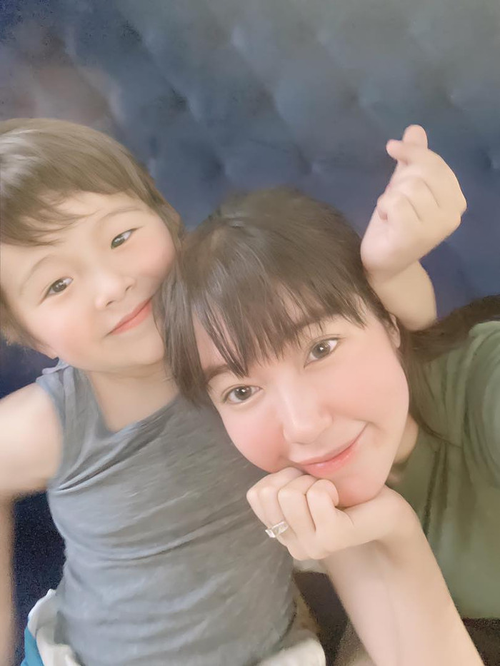Có thể thấy gương mặt Túc Mạch ngày càng 'nét' khi đang ở tuổi ăn tuổi lớn