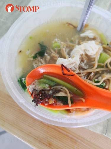 Người đàn ông la hét và nôn mửa sau khi phát hiện điều kinh hoàng trong tô mì Ảnh 4