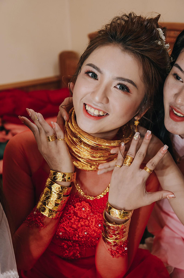 Cô dâu Ninh Thuận nhận hồi môn 'sương sương' 5 tỷ và 14 cây vàng Ảnh 6