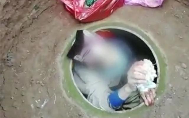 Tự đào huyệt mộ chờ chết, cụ già mắc bệnh ung thư nói một câu khi được giải cứu khiến nhiều người xót xa Ảnh 2