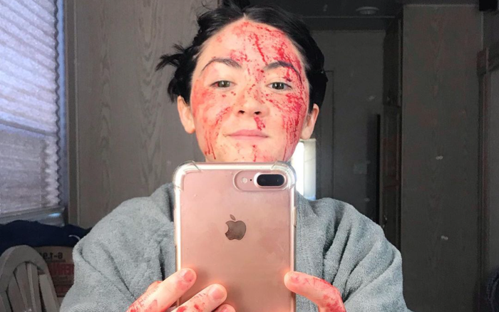 'Orphan 2': Nữ diễn viên 23 tuổi sẽ thủ vai cô bé 9 tuổi trong bộ phim kinh dị đầy ghê rợn Ảnh 2