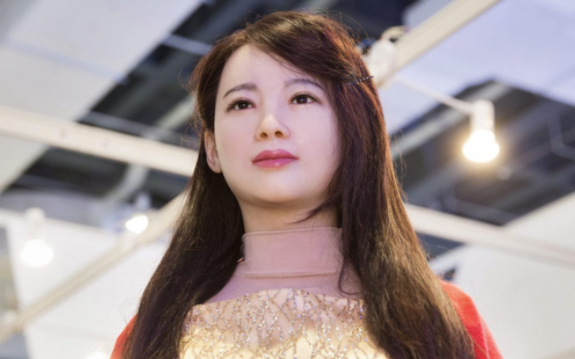 Cận cảnh 4 robot xinh đẹp mỹ miều, nhìn xa không kém gì hot girl Ảnh 2