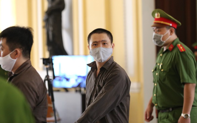 Cung cấp súng, đạn cho Tuấn 'khỉ' gây án, Tý 'Bà Dòm' lĩnh 13 năm tù Ảnh 2