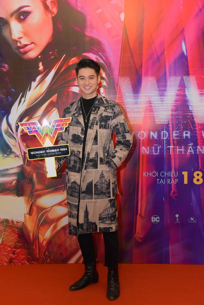 H'Hen Niê cosplay lộng lẫy soán ngôi 'chị đại' Gal Gadot, oanh tạc thảm đỏ ra mắt 'Wonder Woman 1984' Ảnh 35