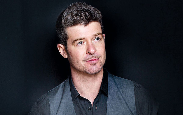 Hai ngày sau khi con trai mình chào đời, Robin Thickie tưởng nhớ đến người cha quá cố Ảnh 2